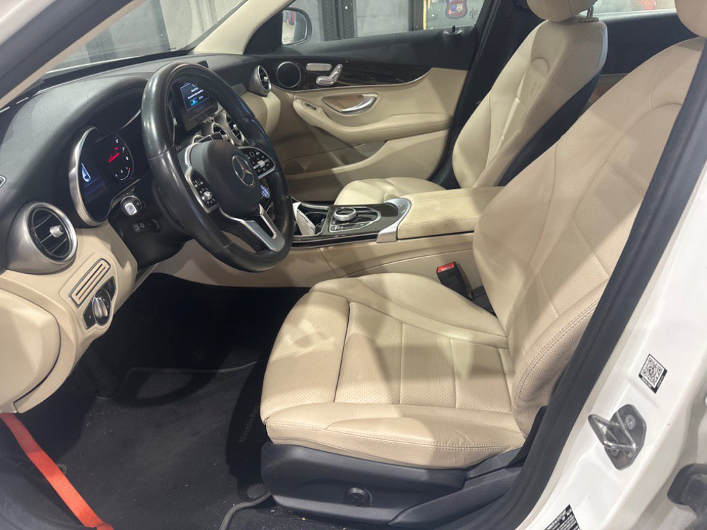 Used 2019 Mercedes-Benz C 300 4MATIC Sedan image 5