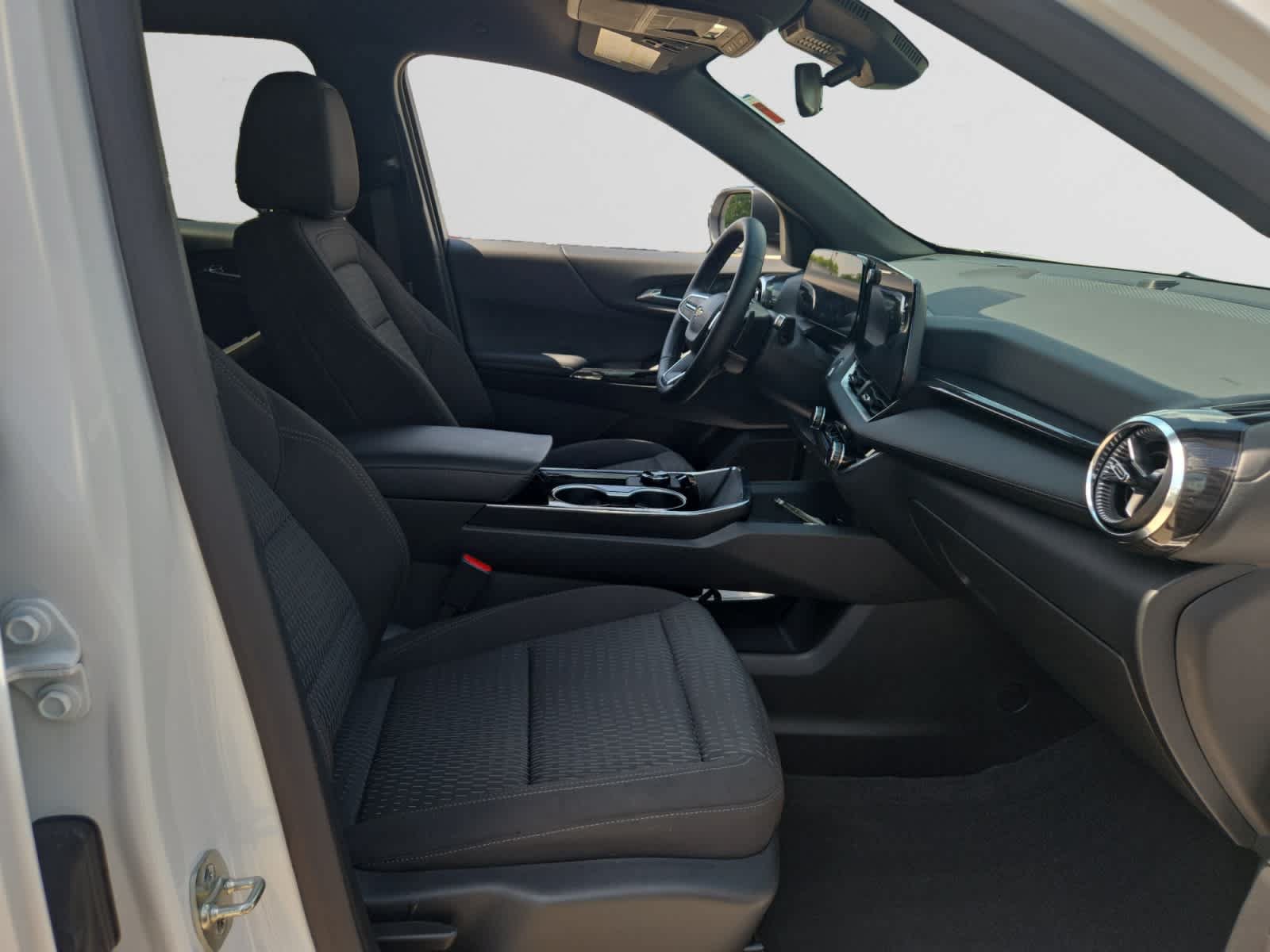 Used 2026 Chevrolet Equinox LT FWD image 15
