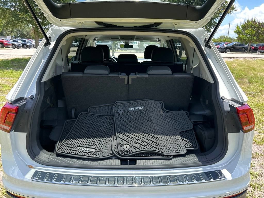 Certified 2023 Volkswagen Tiguan SE FWD image 51