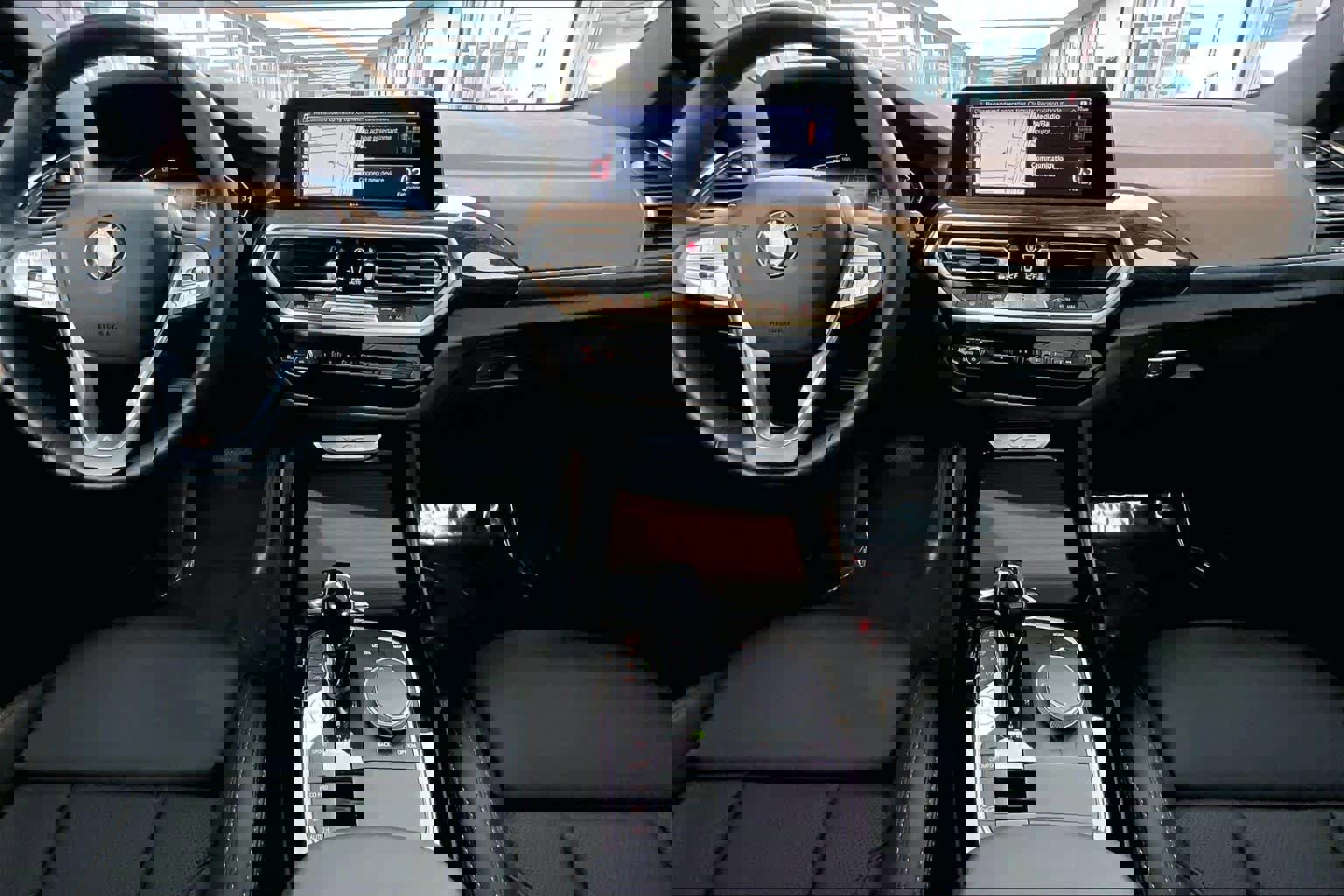 Used 2024 BMW X3 xDrive30i w/ Parking Assistance Package image 15