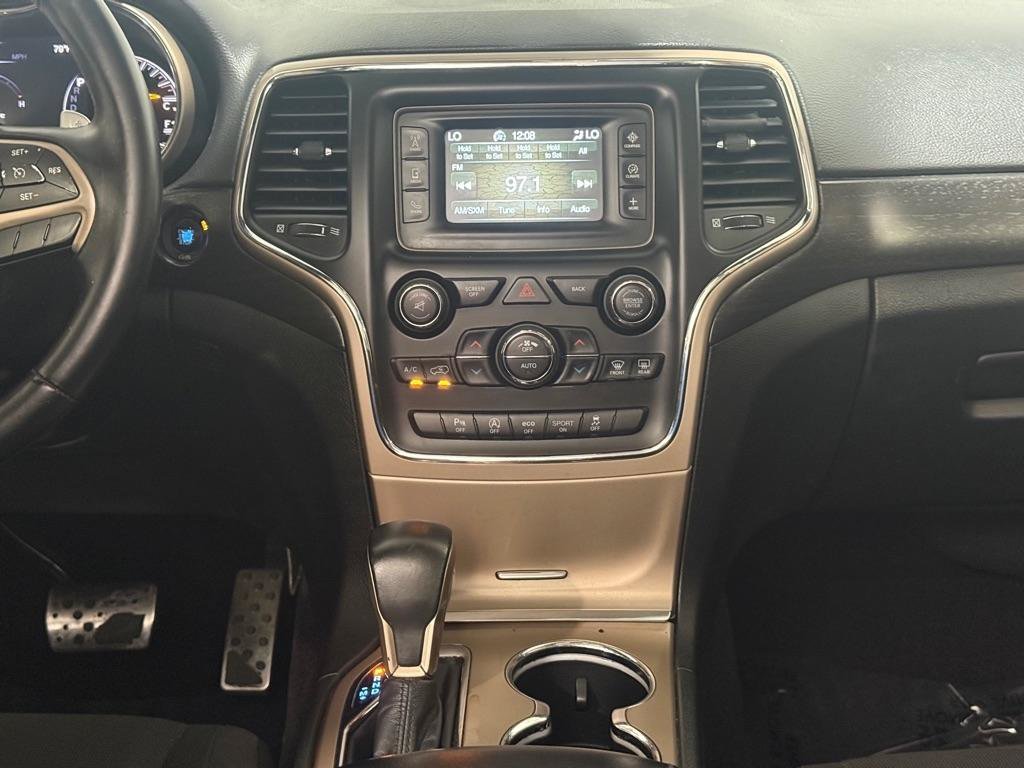 Used 2016 Jeep Grand Cherokee Laredo w/ Quick Order Package 23E AWD/4WD image 15