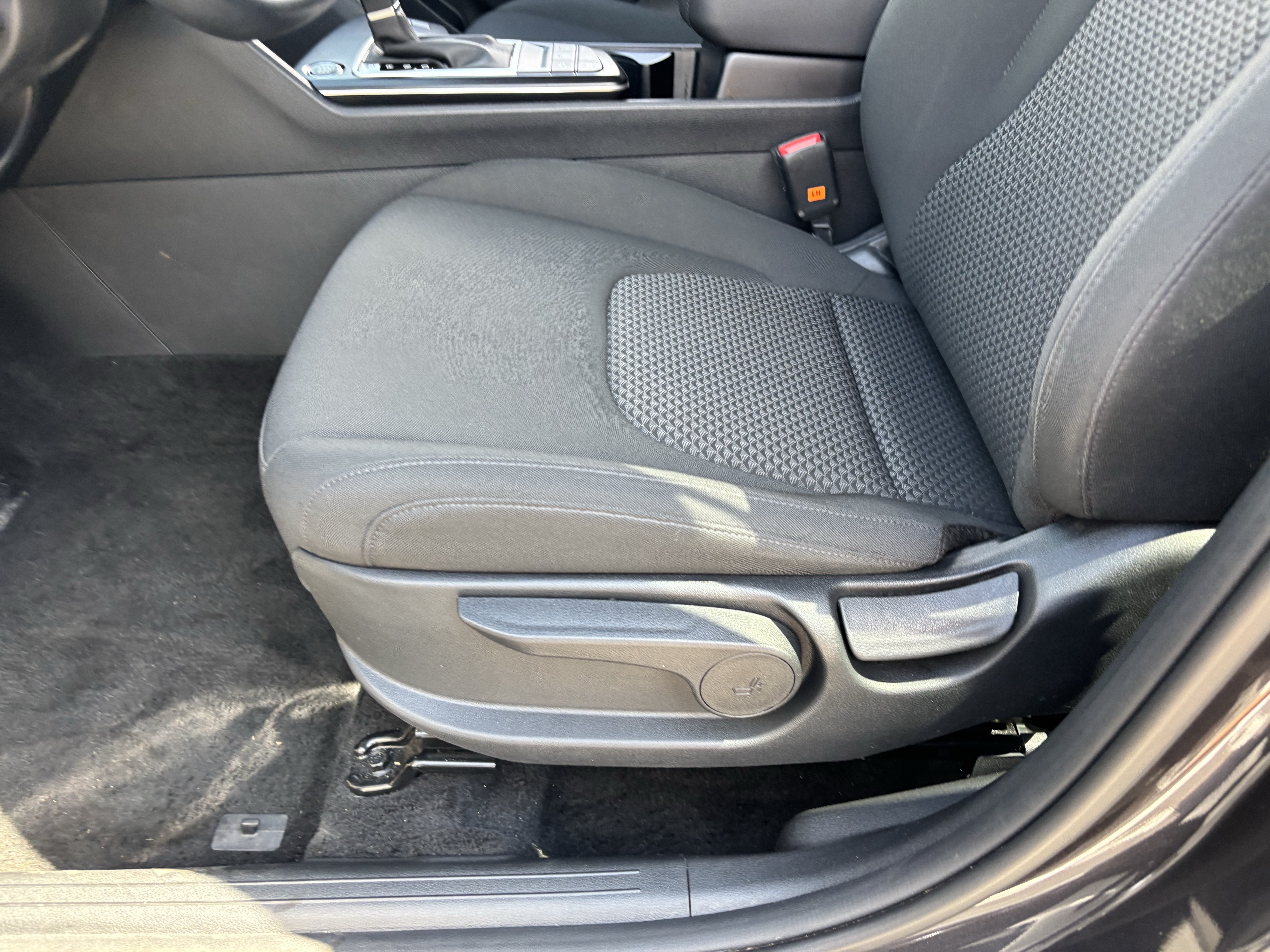 Certified 2026 Kia Sportage LX FWD image 18