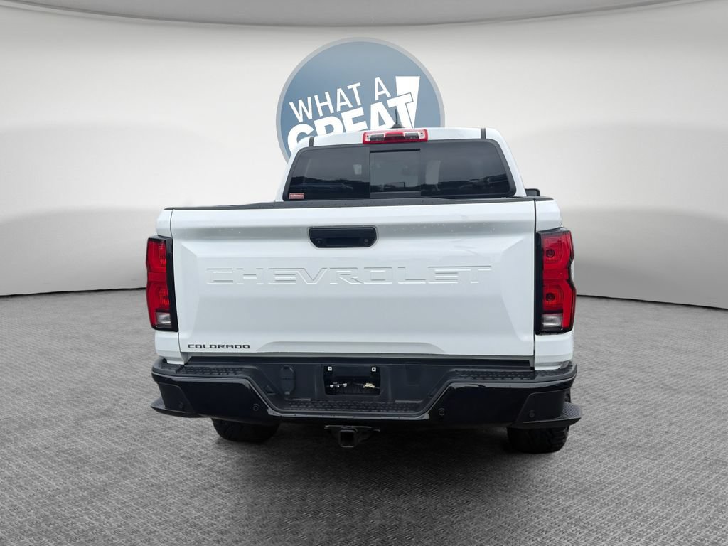 Certified 2024 Chevrolet Colorado Z71 w/ Z71 Convenience Package 2 AWD/4WD image 5
