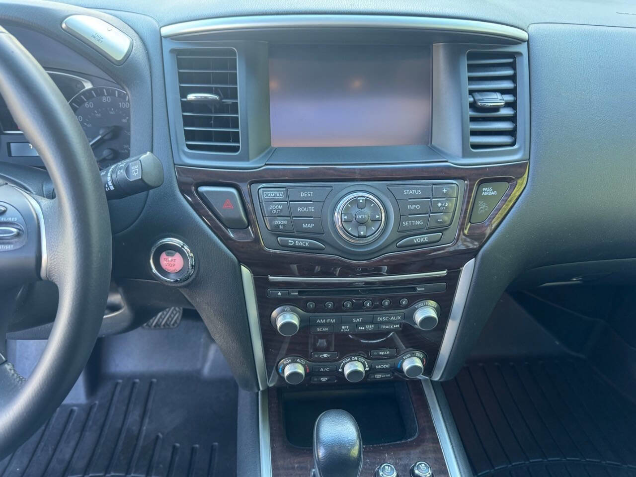 Used 2015 Nissan Pathfinder Platinum w/ Family Entertainment Package AWD/4WD image 9