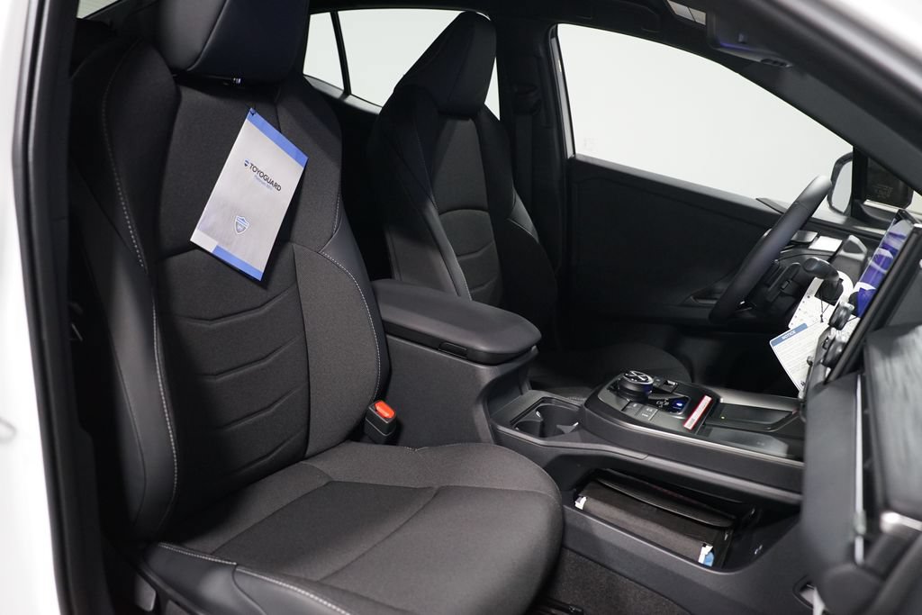 New 2026 Toyota C-HR AWD/4WD image 27
