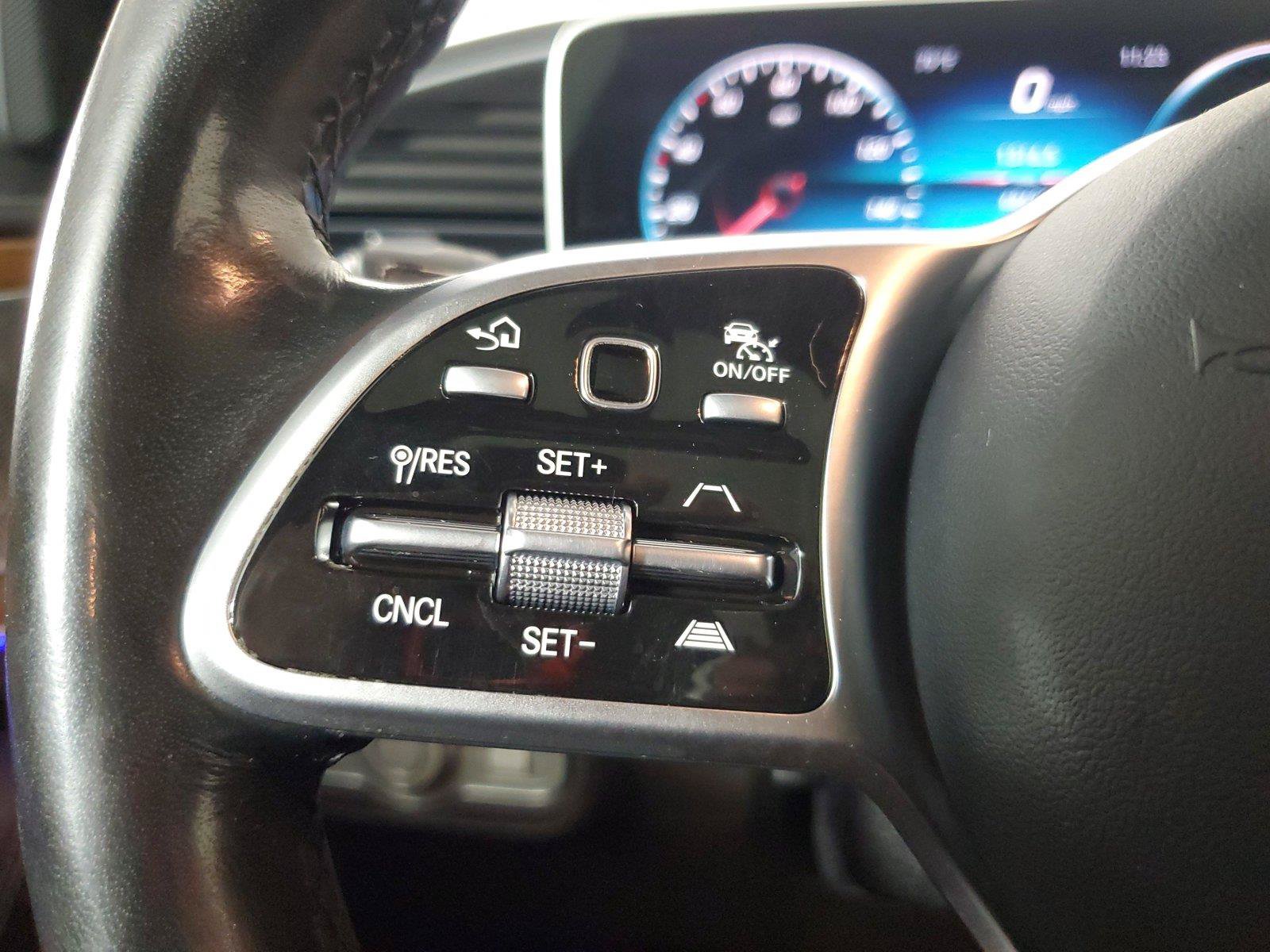 Used 2021 Mercedes-Benz GLE 450 4MATIC image 25