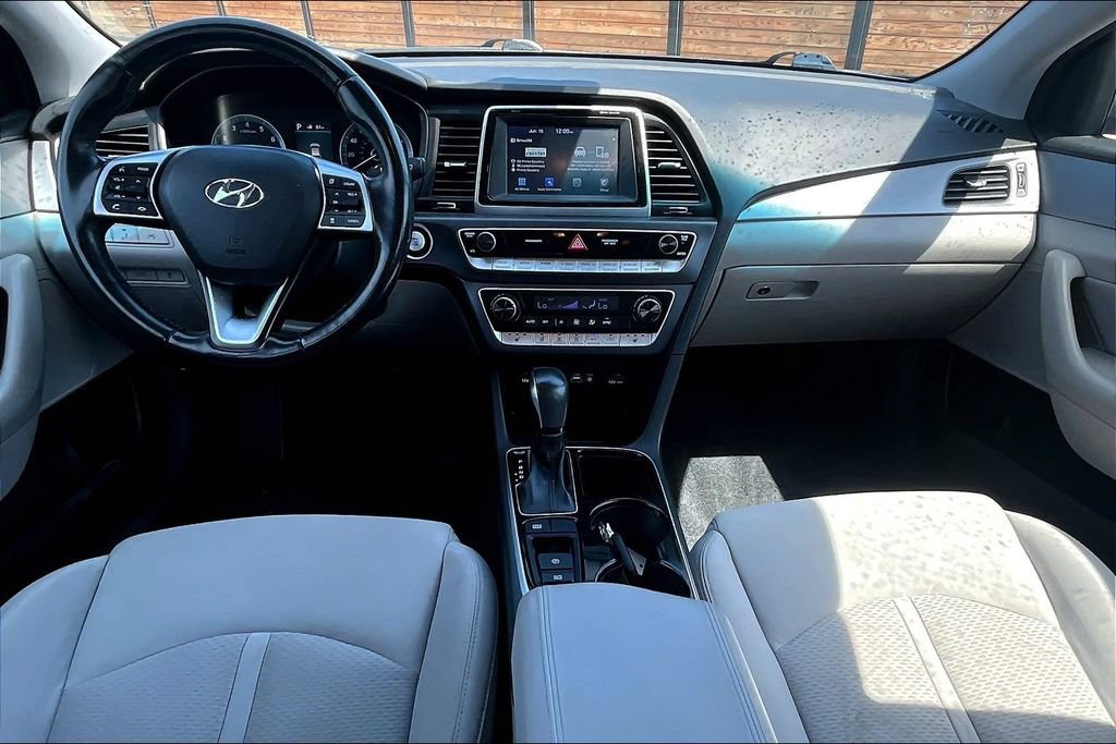Used 2019 Hyundai Sonata SEL w/ Tech Package 02 FWD image 15