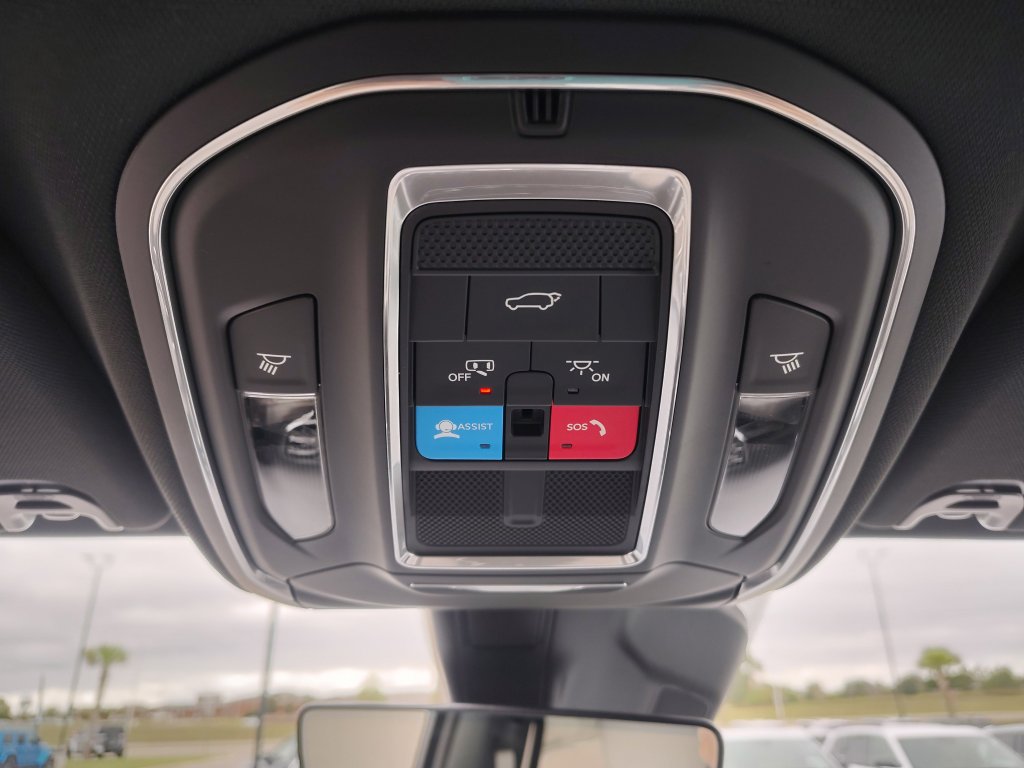 New 2025 Jeep Wagoneer Series I w/ HD Trailer Tow Package image 18