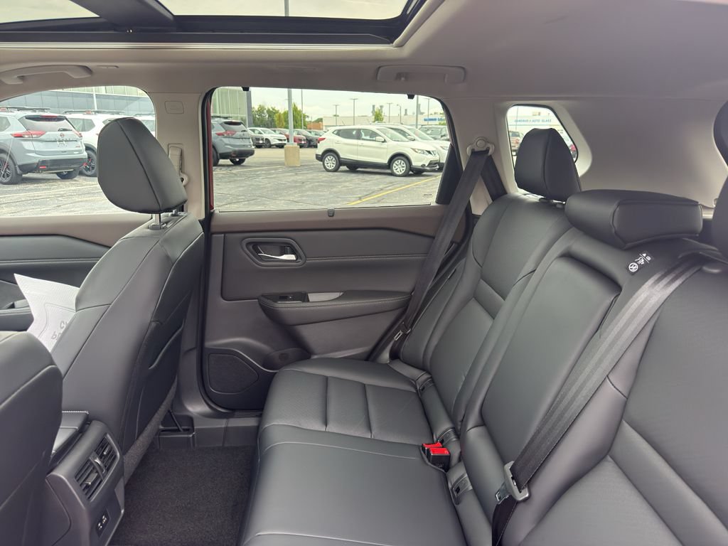 Certified 2023 Nissan Rogue SV w/ SV Premium B Package AWD/4WD image 33