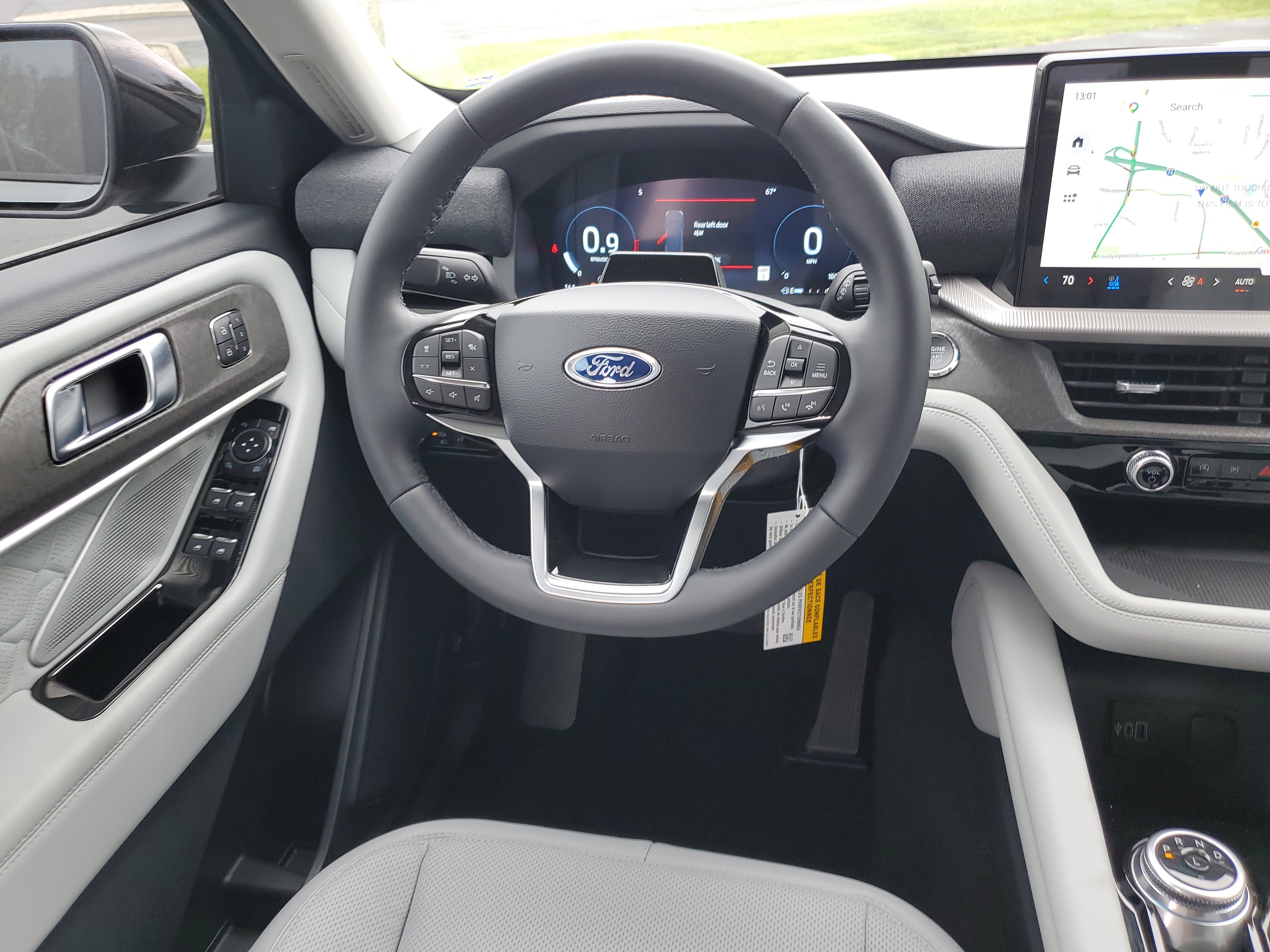 New 2026 Ford Explorer Platinum w/ LUX Leather Package AWD/4WD image 13