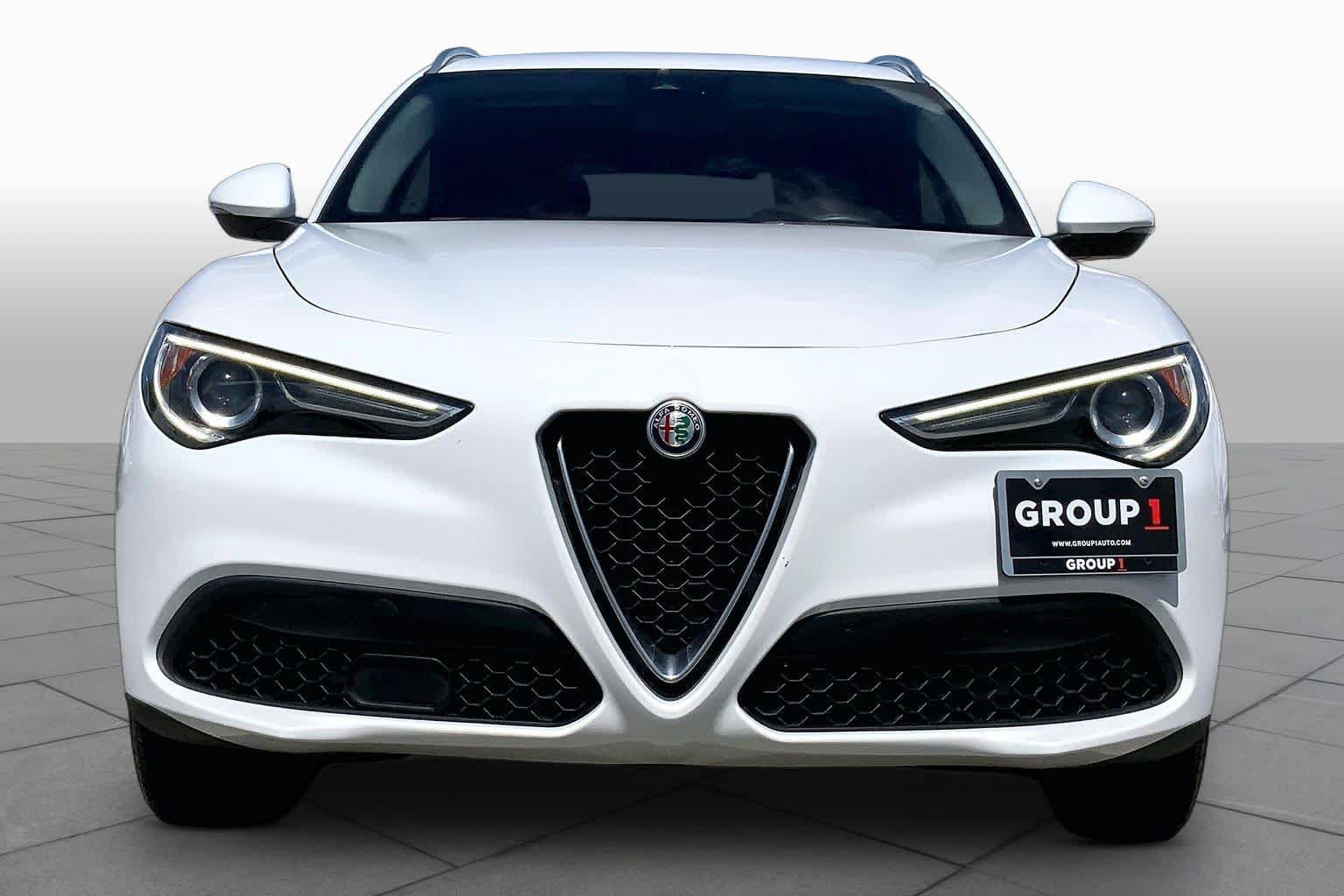 Used 2020 Alfa Romeo Stelvio RWD image 4