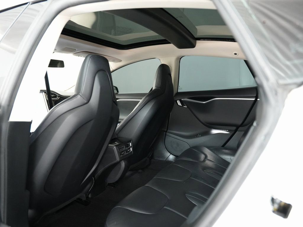 Used 2014 Tesla Model S 60 image 32