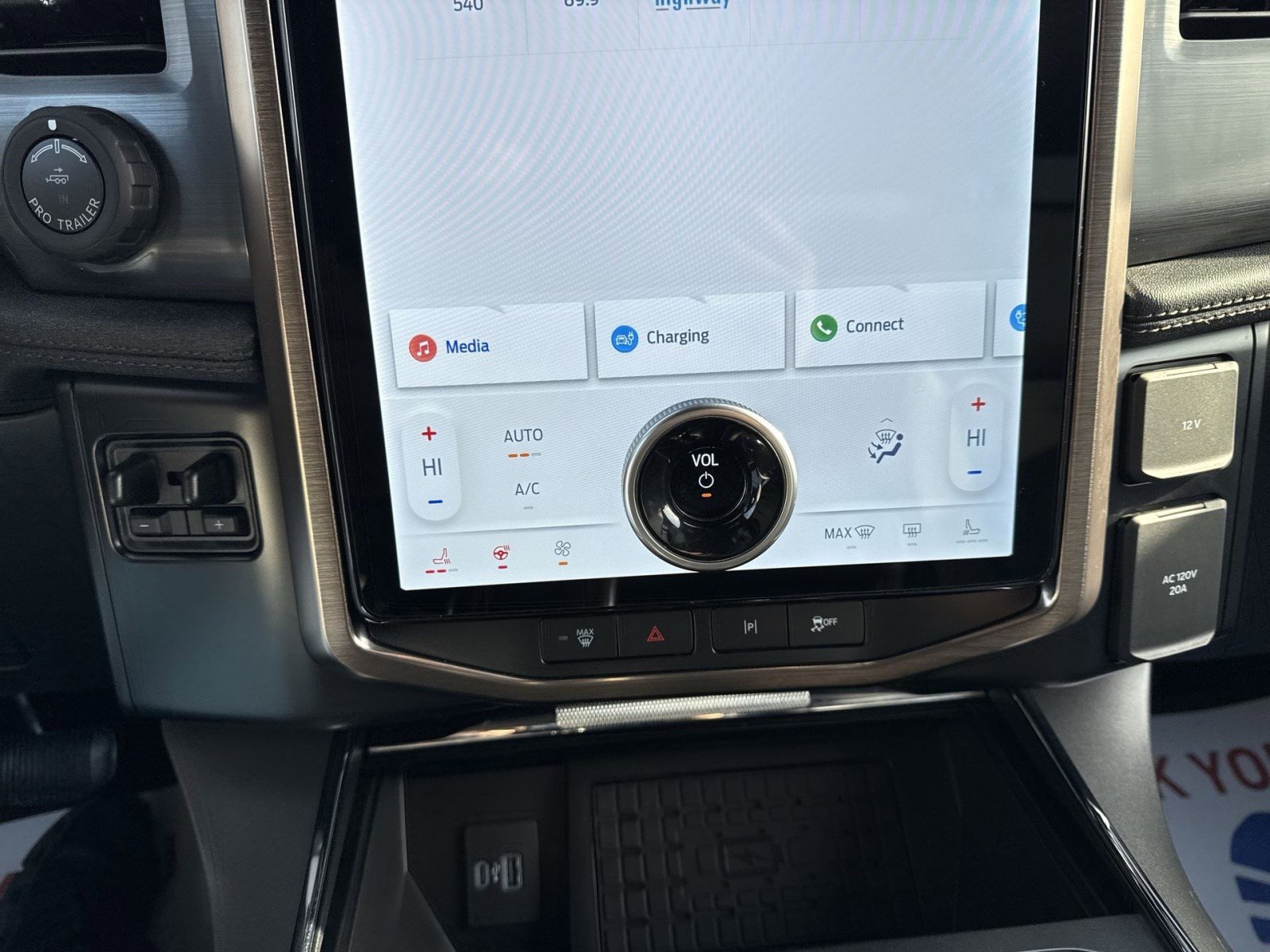 Used 2023 Ford F150 Lightning Lariat w/ Equipment Group 511A High image 19