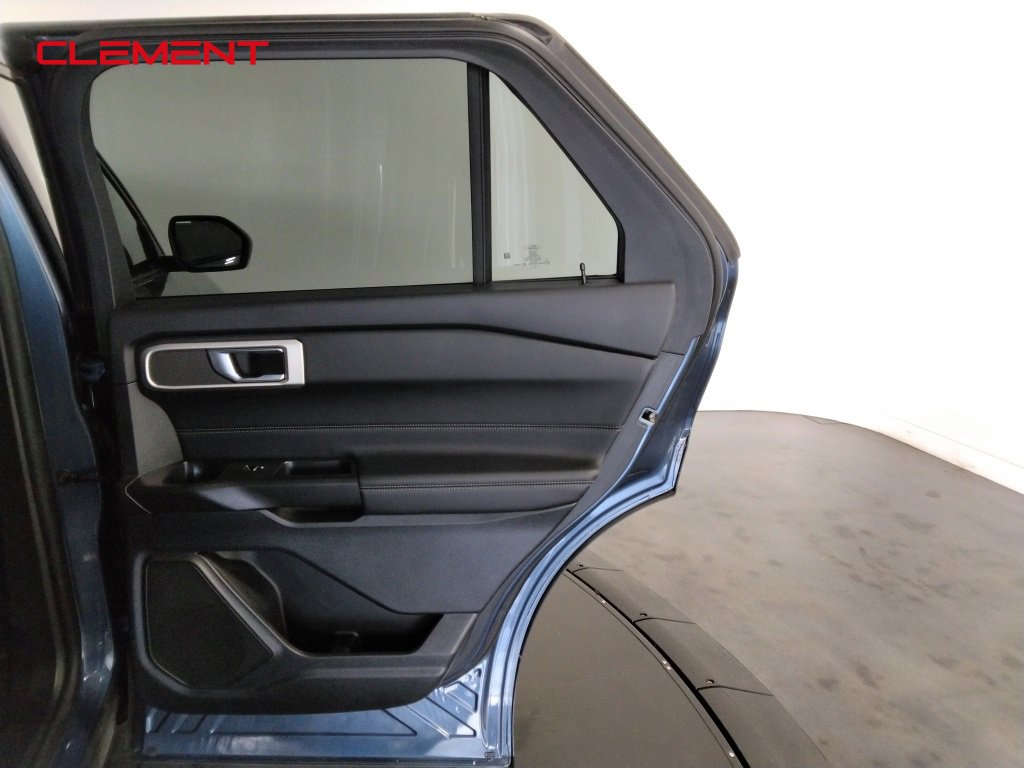 Used 2020 Ford Explorer XLT w/ Equipment Group 202A image 34