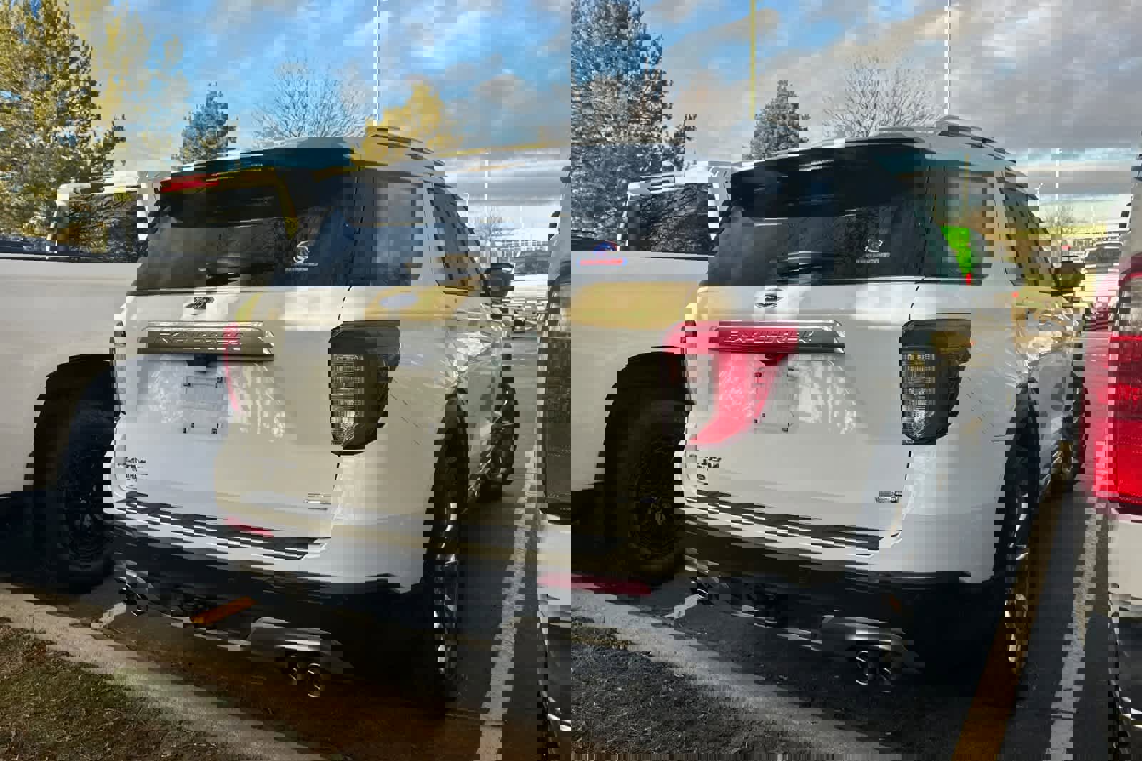 Used 2020 Ford Explorer Platinum w/ Premium Technology Package video 2