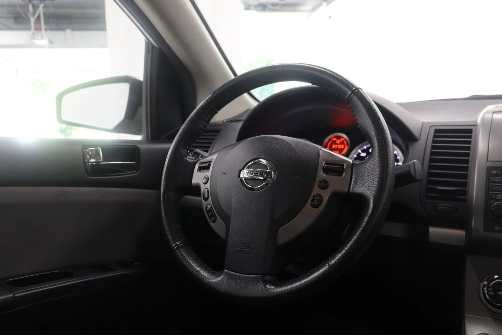 Used 2012 Nissan Sentra 2.0 SR w/ Special Edition Pkg FWD image 27