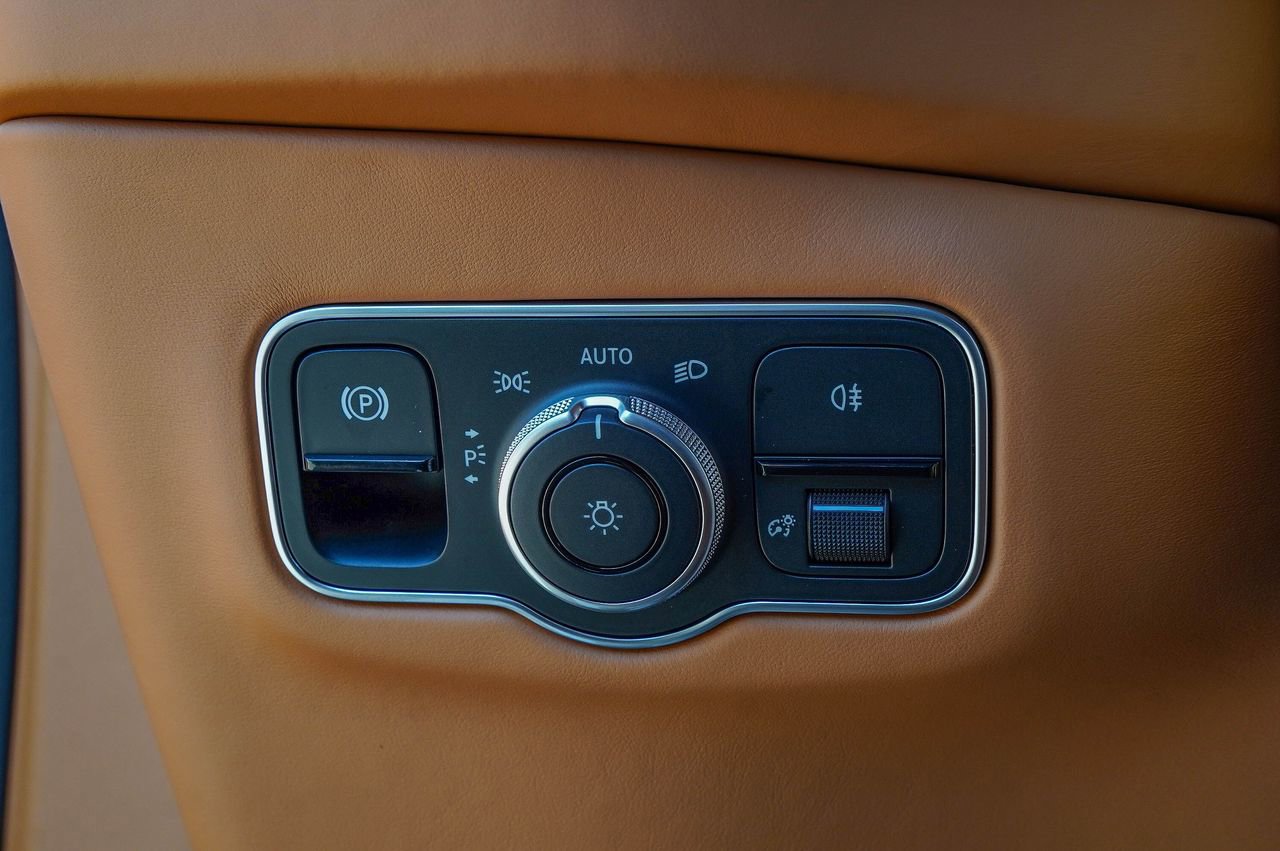 New 2026 Aston Martin DBX 707 image 27