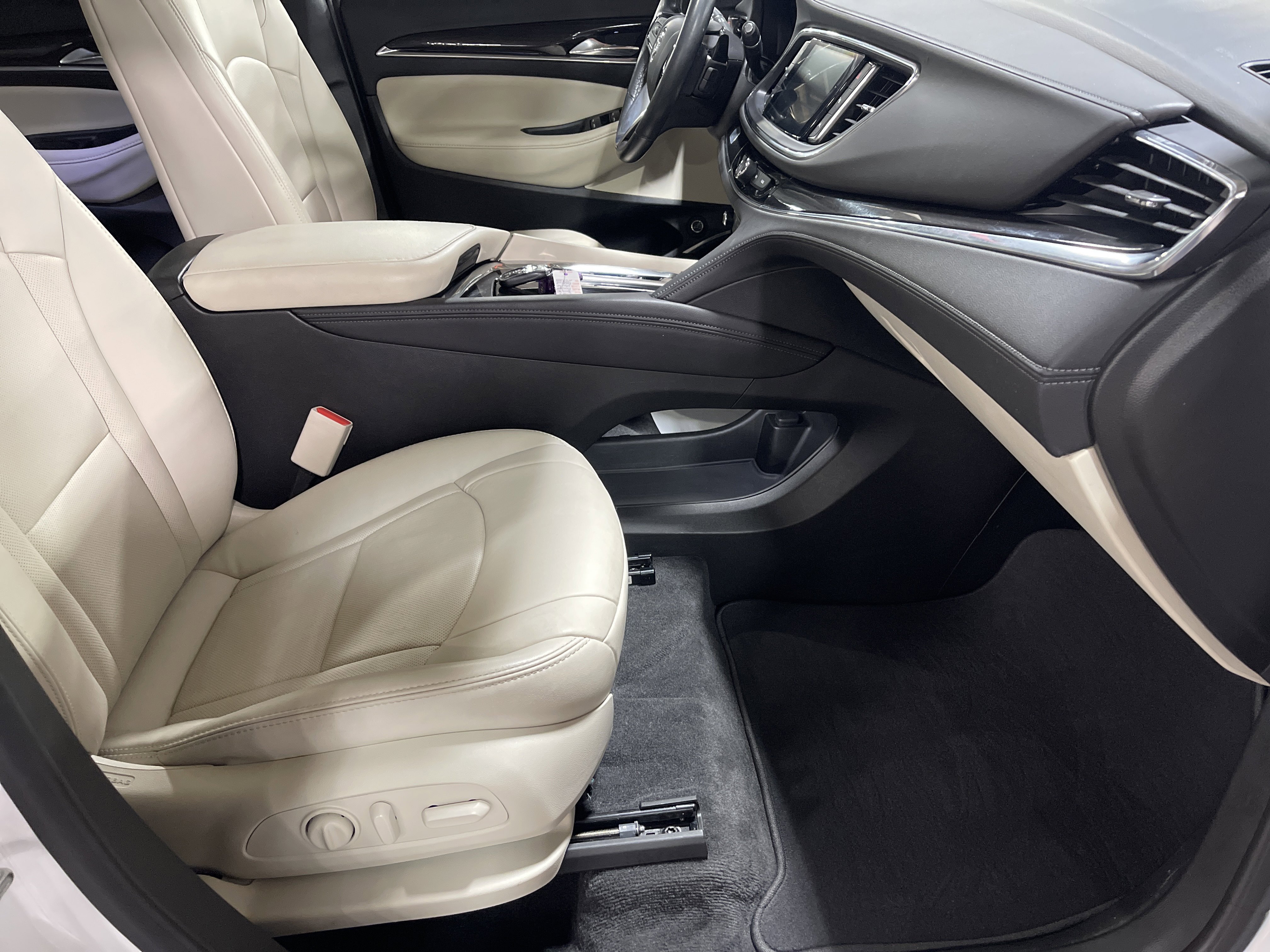 Used 2023 Buick Enclave Essence w/ Trailering Package, 5000 lbs. image 14