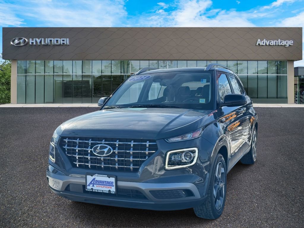 Certified 2024 Hyundai Venue Limited image 4