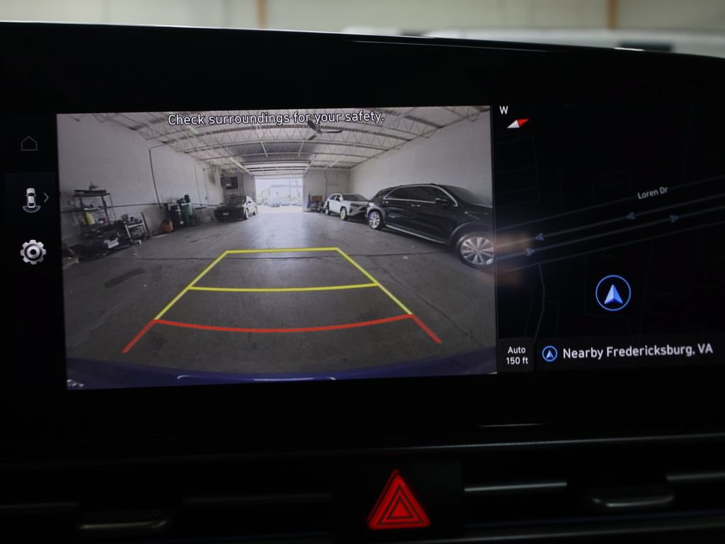 Used 2025 Hyundai Elantra SEL FWD image 22