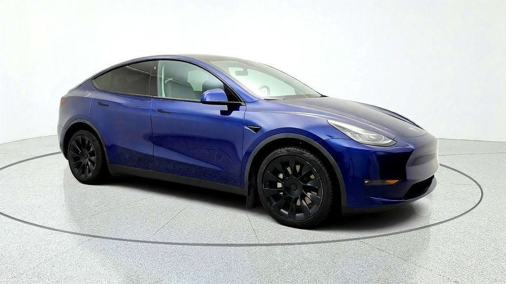 Used 2022 Tesla Model Y Long Range AWD/4WD image 3