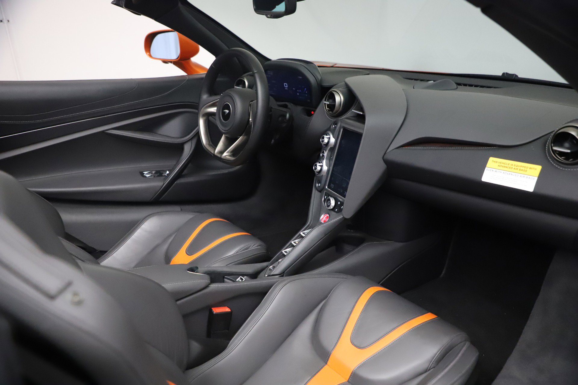 Used 2020 McLaren 720S Spider image 37