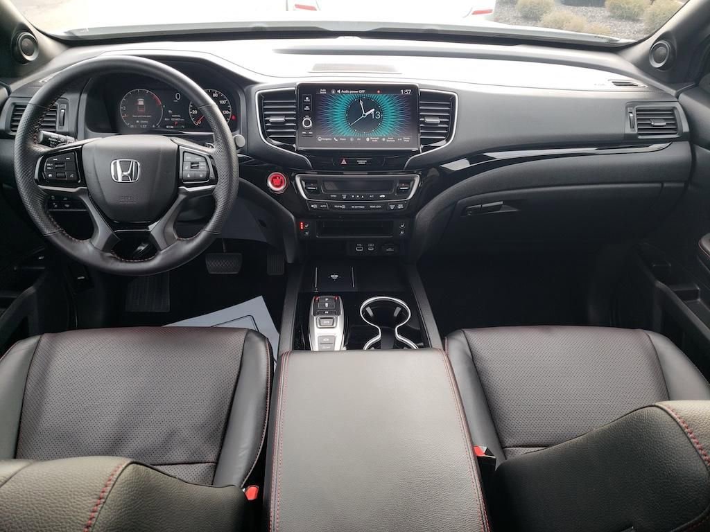 Used 2025 Honda Ridgeline Black Edition image 13