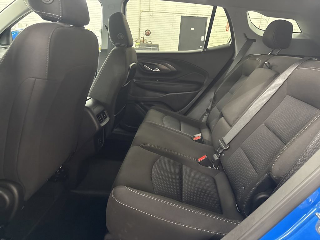 Used 2024 GMC Terrain SLE AWD/4WD image 13