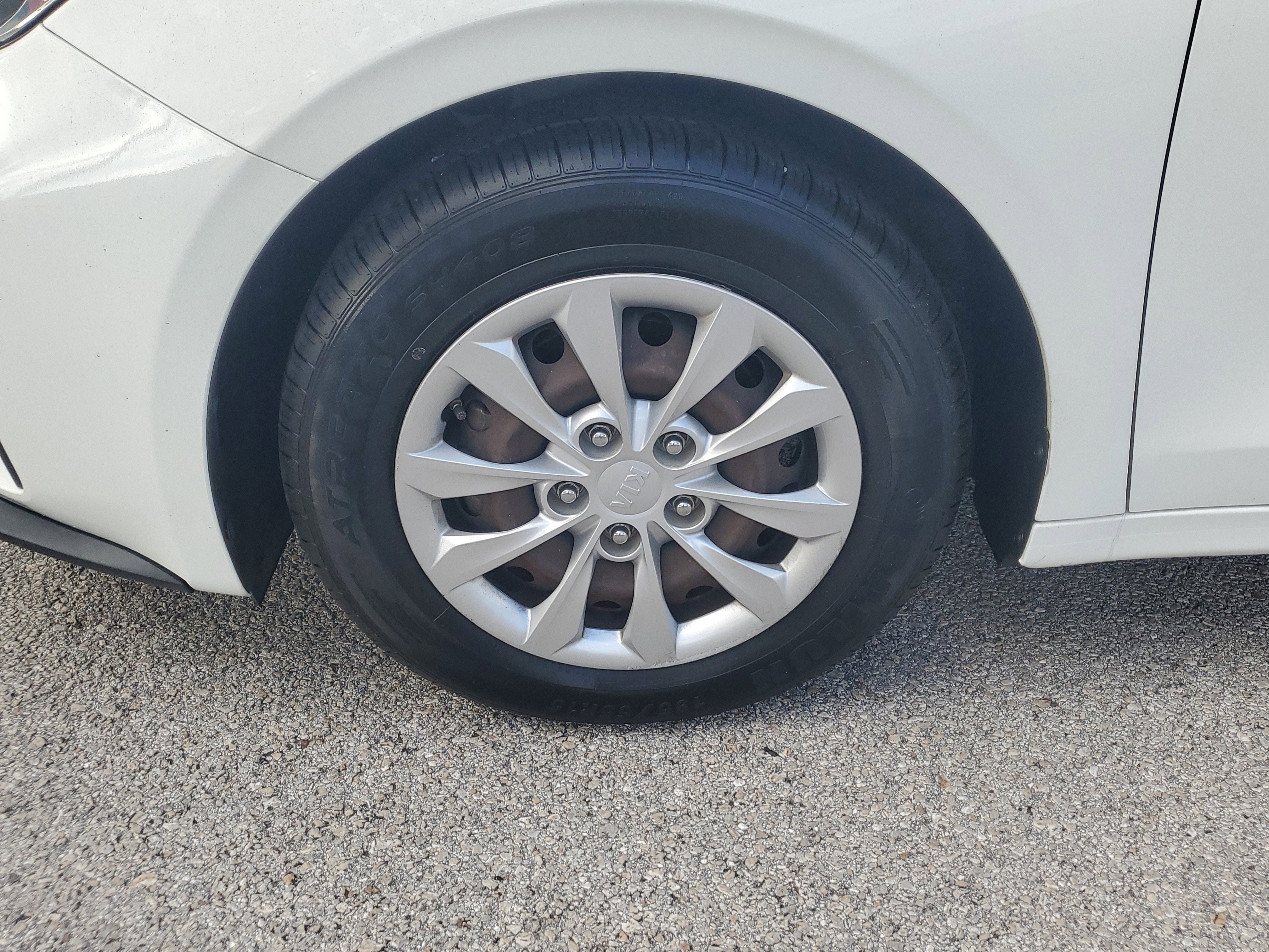 Used 2020 Kia Forte Sedan image 5