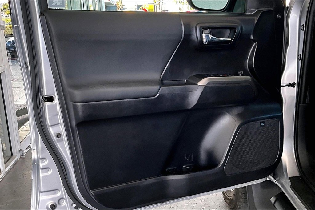 Used 2020 Toyota Tacoma TRD Sport image 21