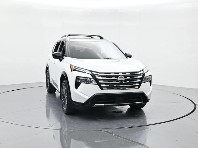 Used 2025 Nissan Rogue Platinum w/ Platinum Premium Package FWD image 4