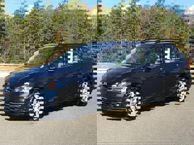 Used 2019 Volkswagen Golf SE