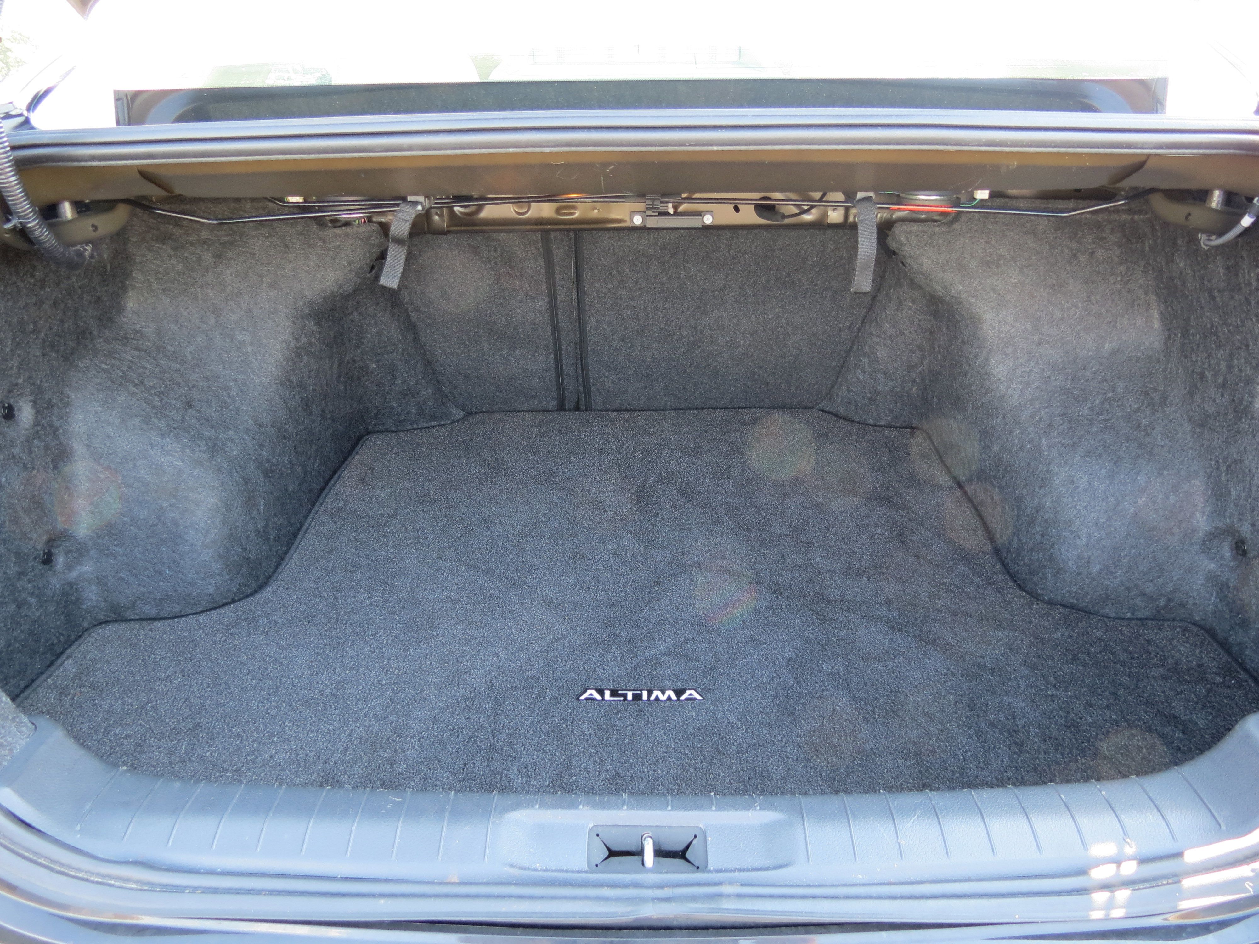 Used 2015 Nissan Altima 2.5 SV w/ Convenience Package image 38