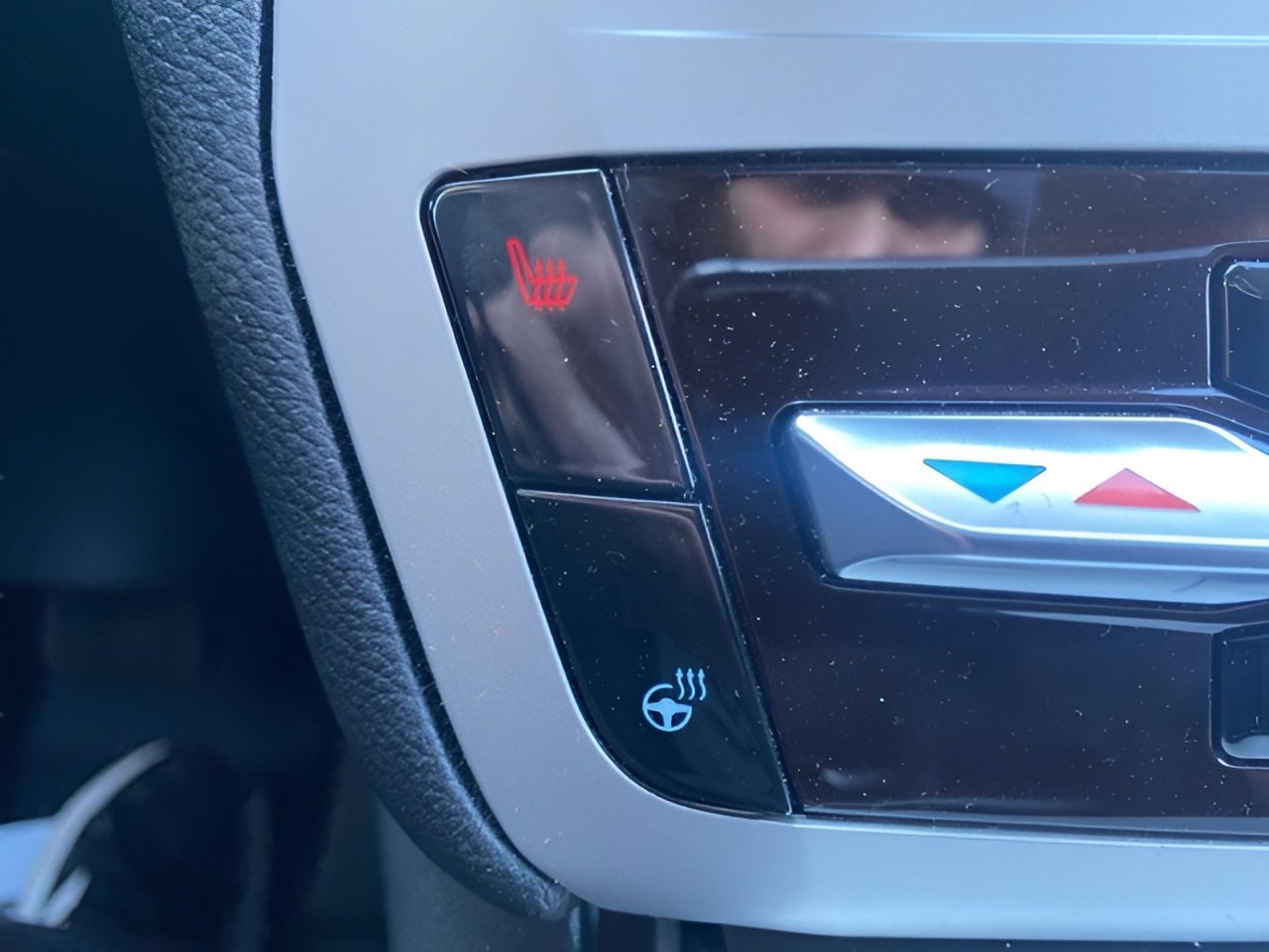 Certified 2023 Ford Explorer XLT w/ Equipment Group 202A image 22