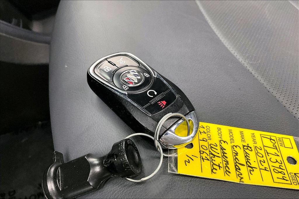 Used 2024 Buick Enclave Essence w/ Experience Buick Package AWD/4WD image 11