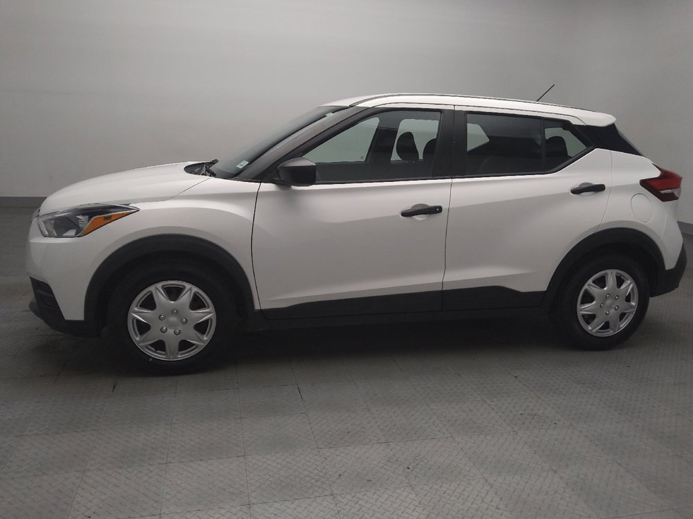 Used 2020 Nissan Kicks S FWD image 2