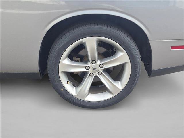 Used 2018 Dodge Challenger R/T RWD image 13
