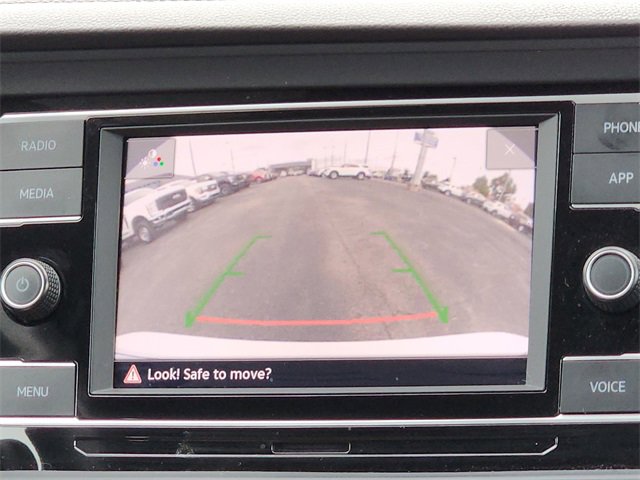 Used 2024 Volkswagen Jetta Sport image 3