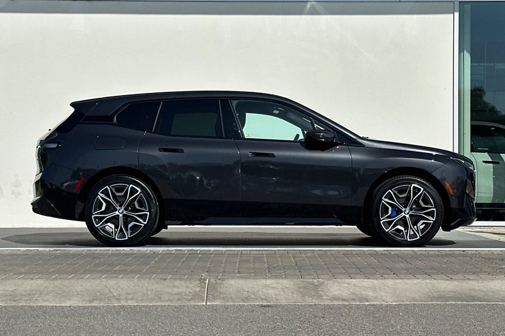 Used 2024 BMW iX xDrive50 w/ Sport Package AWD/4WD image 2