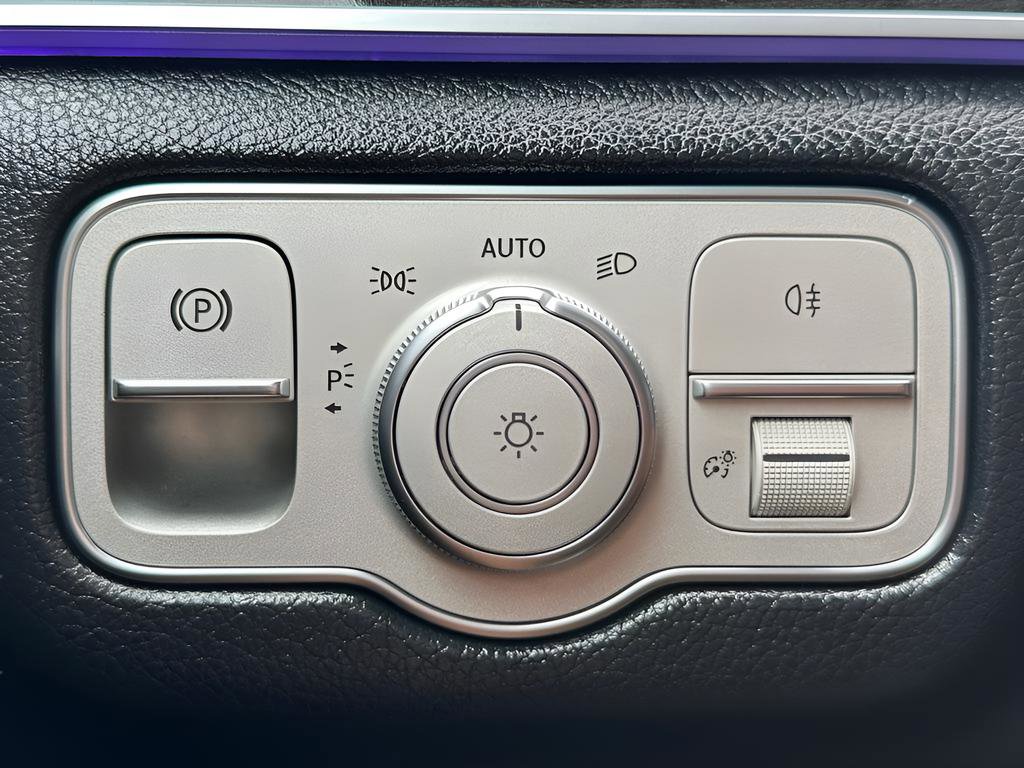 Used 2020 Mercedes-Benz GLE 450 4MATIC w/ Premium Package image 39