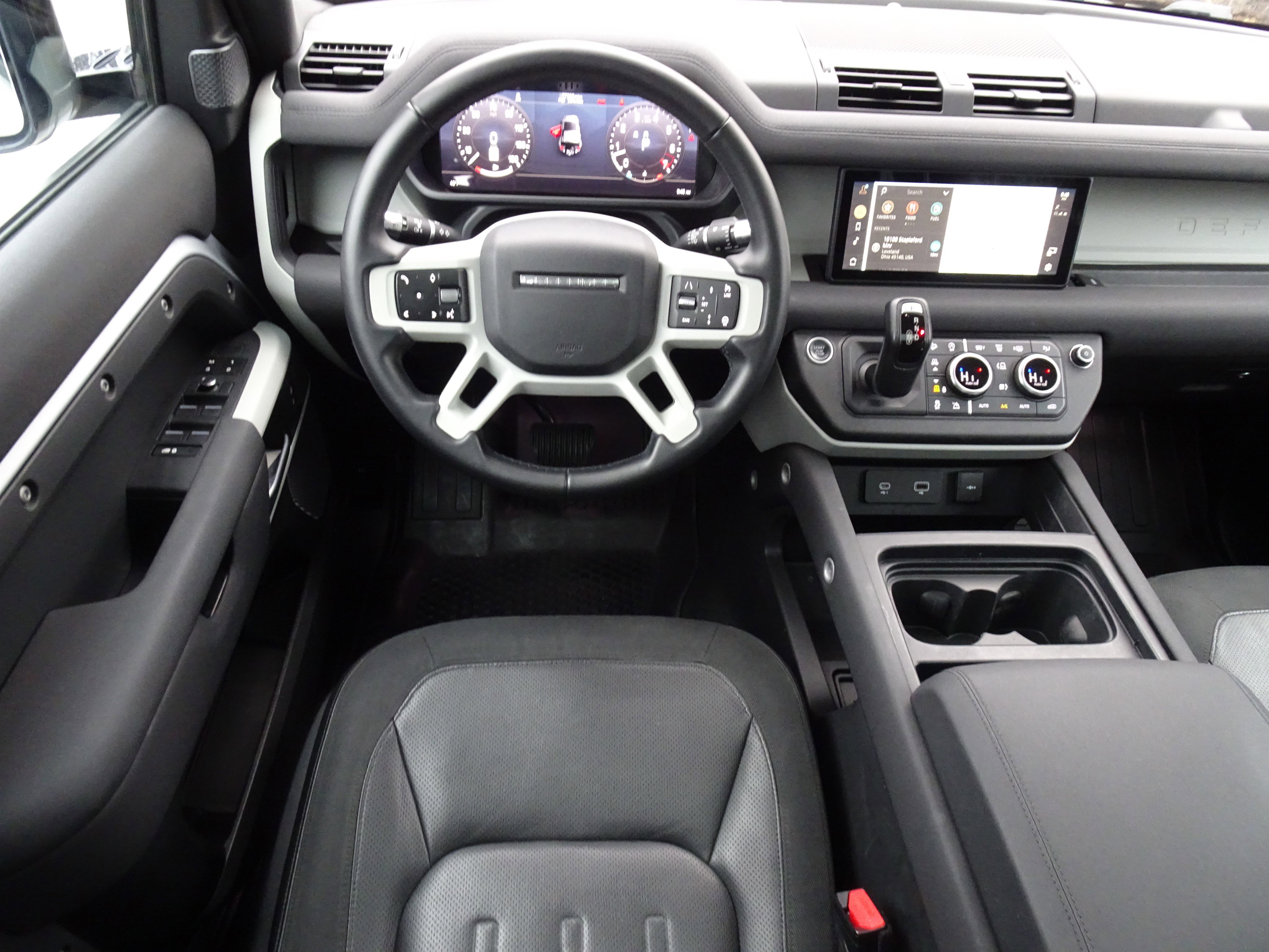 Used 2020 Land Rover Defender 110 SE image 19