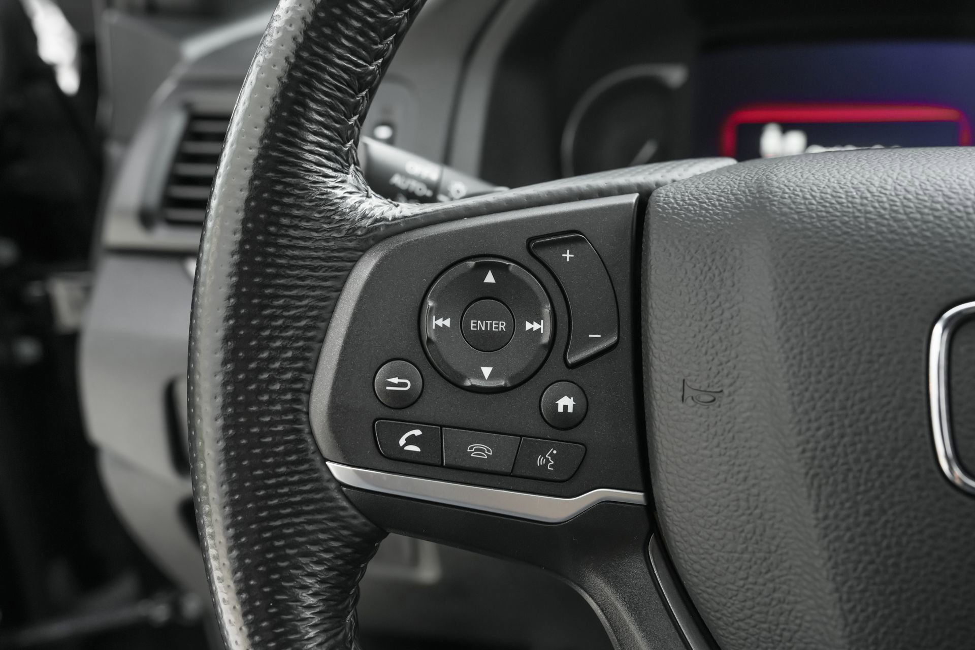 Used 2024 Honda Passport EX-L image 16