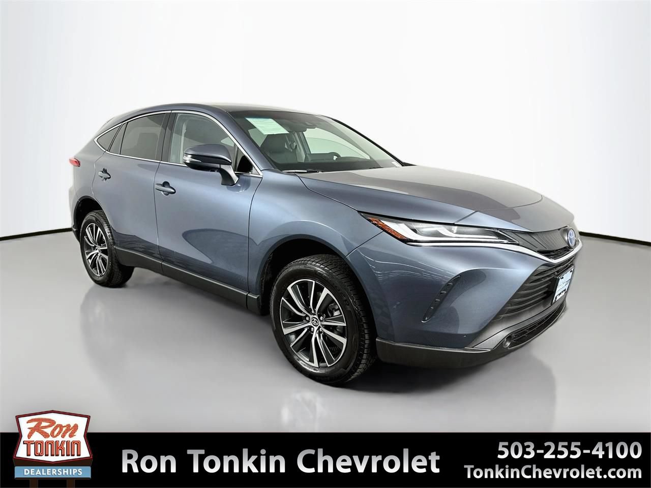Used 2024 Toyota Venza LE AWD/4WD image 1
