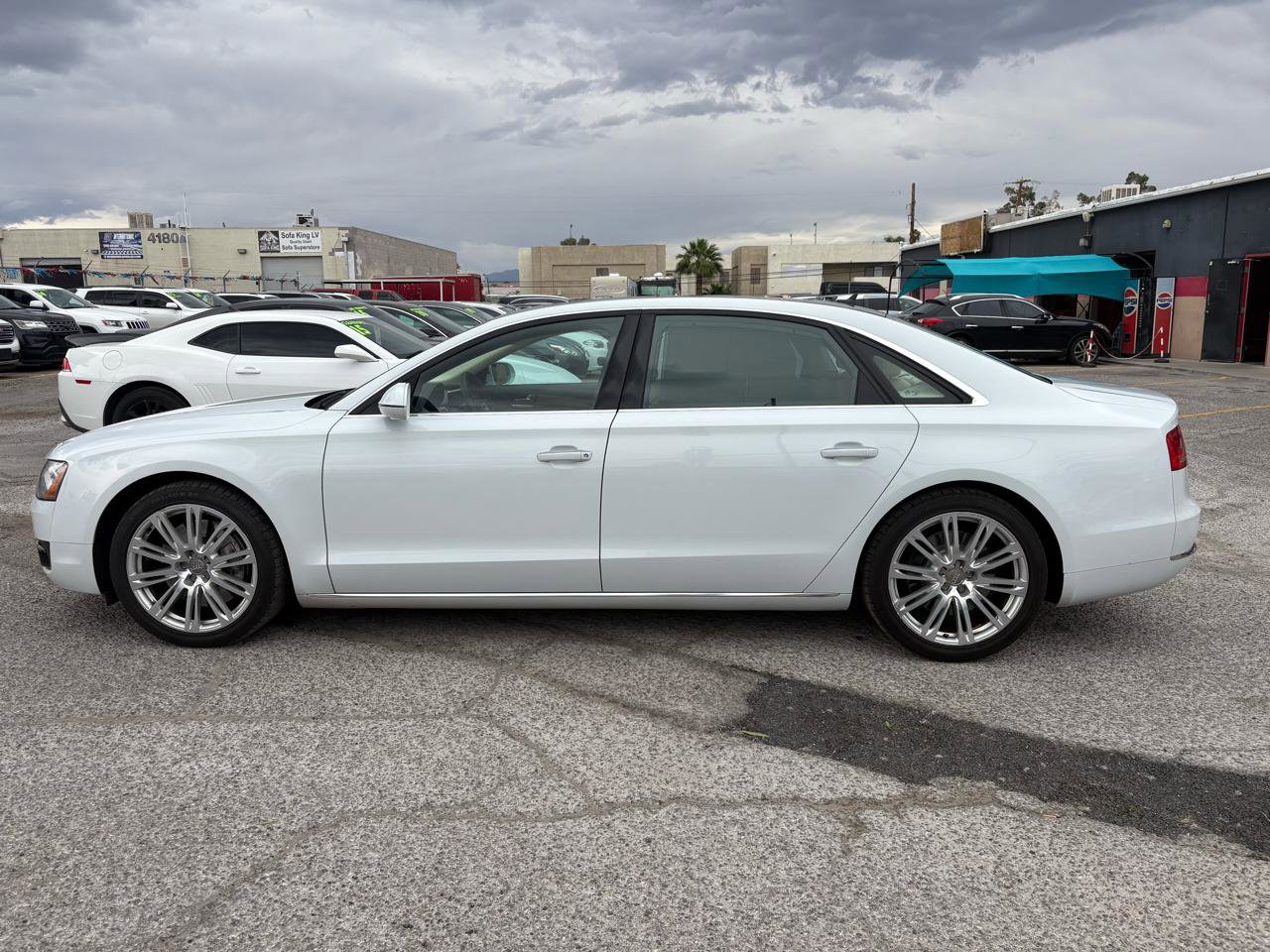 Used 2012 Audi A8 L 4.2 image 2