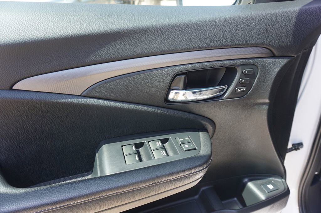 Used 2025 Honda Ridgeline RTL image 4