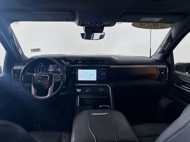 Used 2024 GMC Sierra 3500 Denali w/ Denali Reserve Package image 27