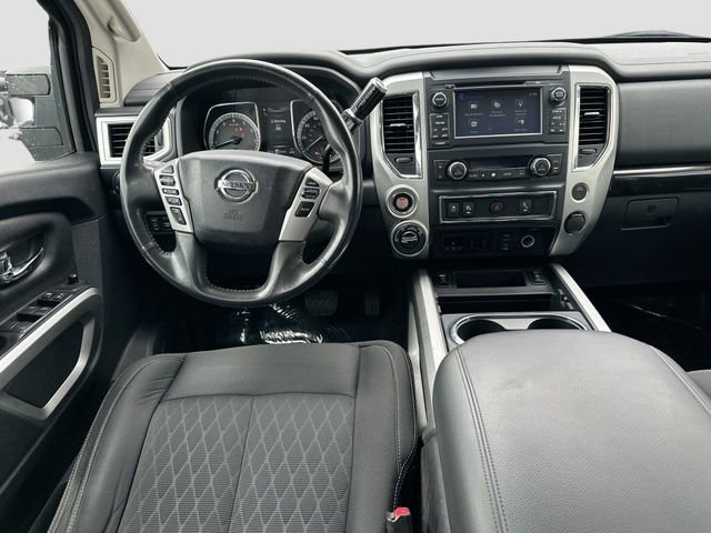 Used 2017 Nissan Titan SV image 25