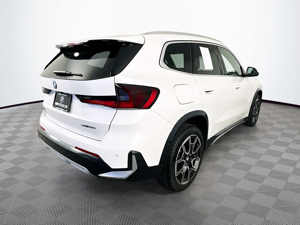 Used 2025 BMW X1 xDrive28i AWD/4WD image 9