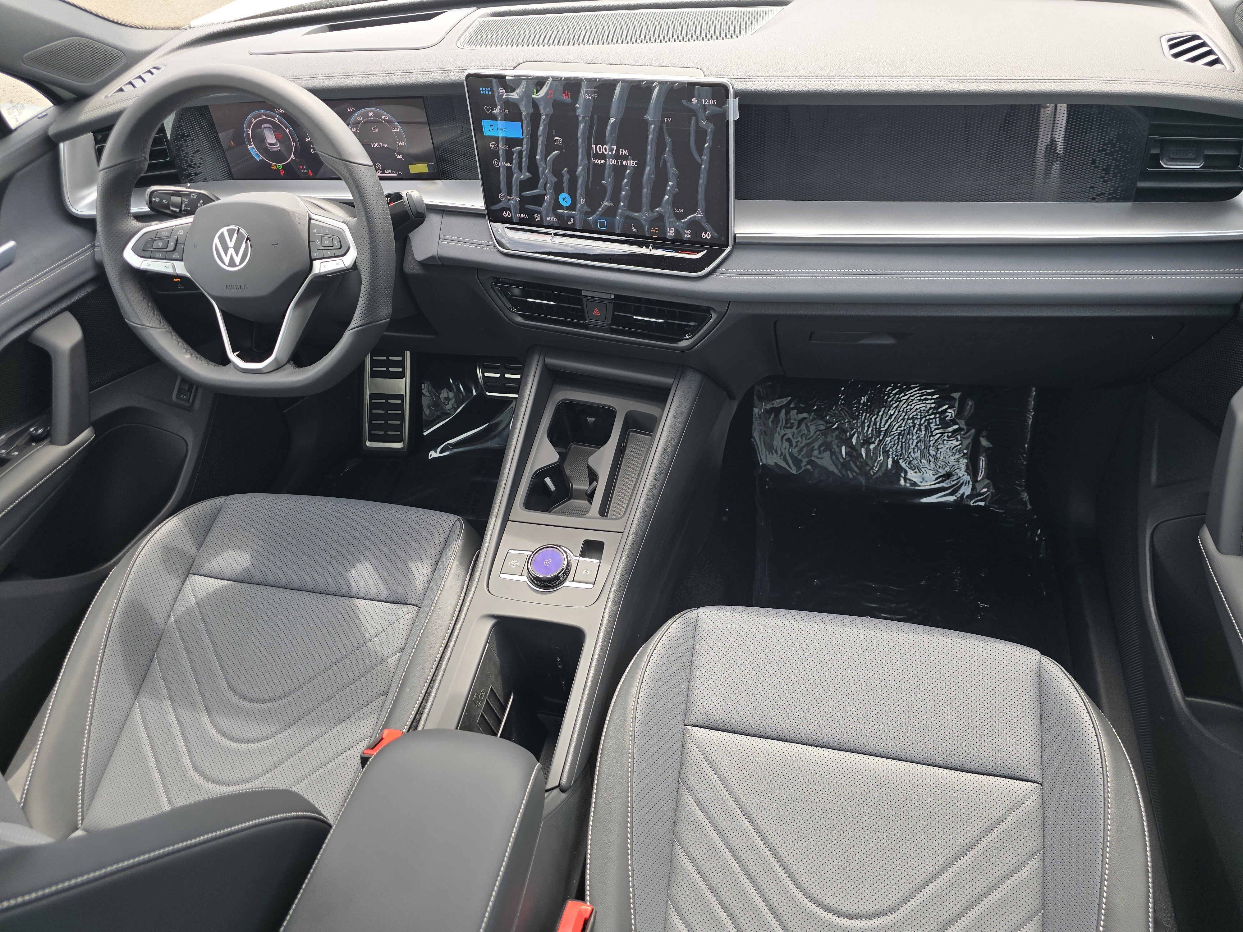New 2026 Volkswagen Tiguan SE R-Line AWD/4WD image 18