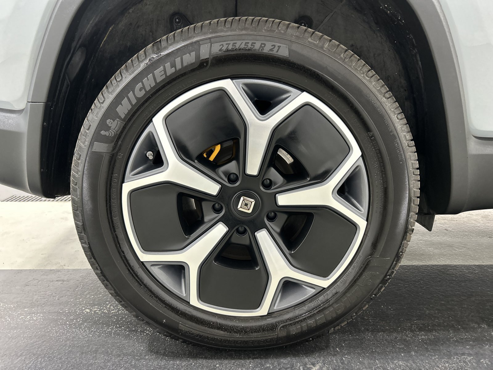 Used 2023 Rivian R1S Launch Edition Quad AWD/4WD image 12
